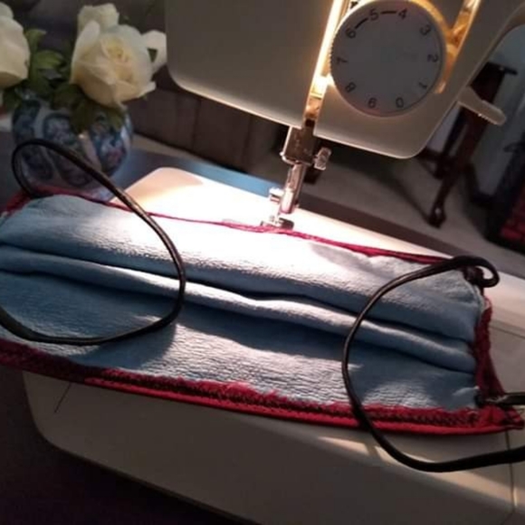 MOM MADE FACE MASK 4 BLACK MASKS - Picture 2 of 3